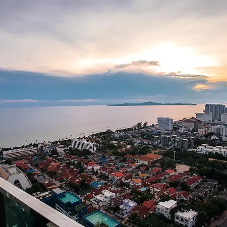 Dusit Grand Condo View Jomtien Beach Exterior photo